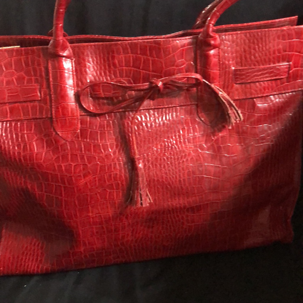 Elizabeth Arden Red CrocodileEmbossed Bag